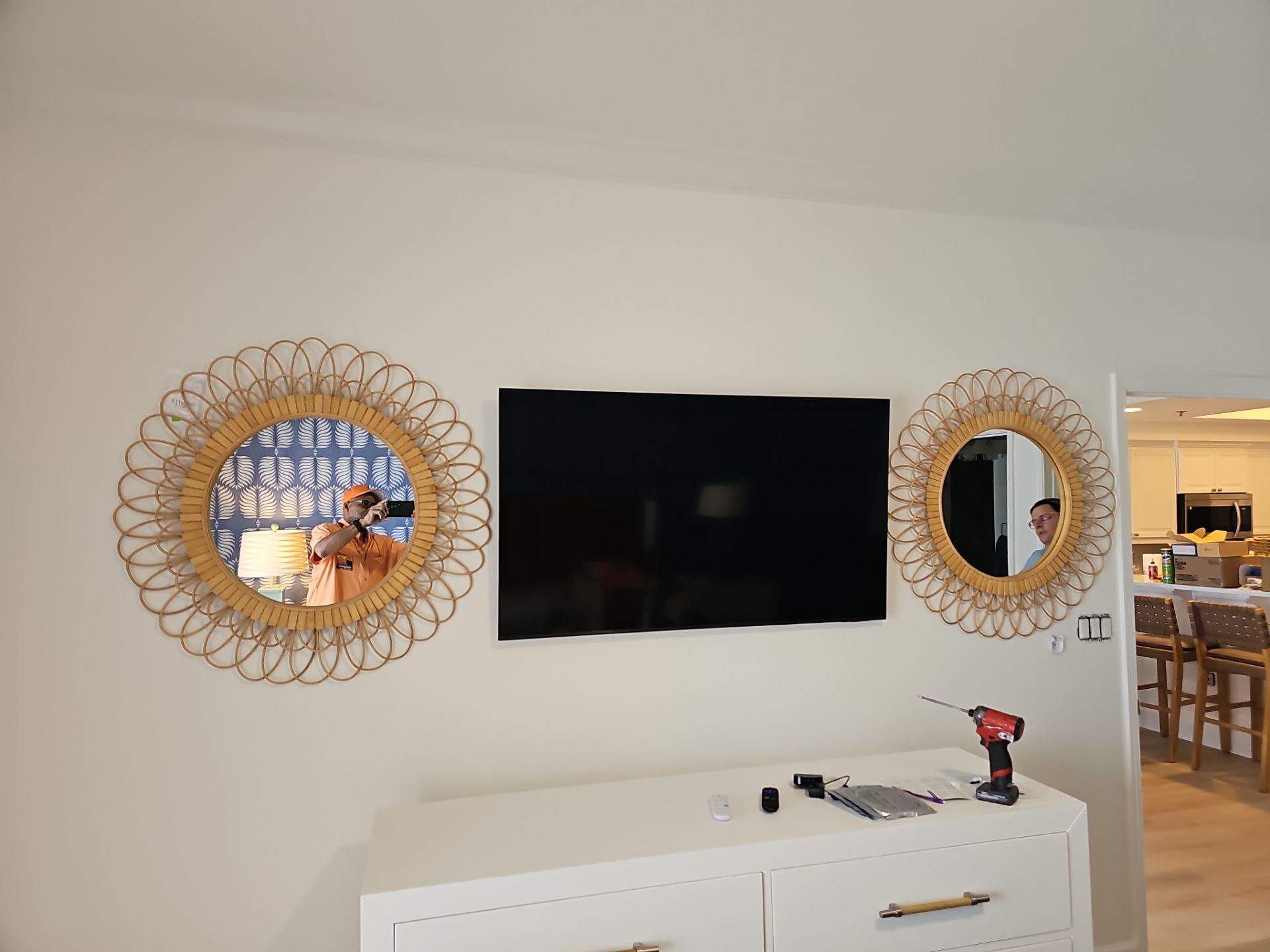 Art & Mirror Hanging Projects by Hangman Mounting & Installation 