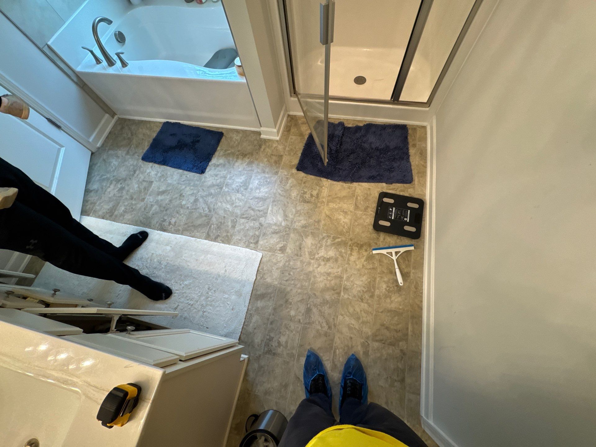 Master bathroom renovation by Prudencio