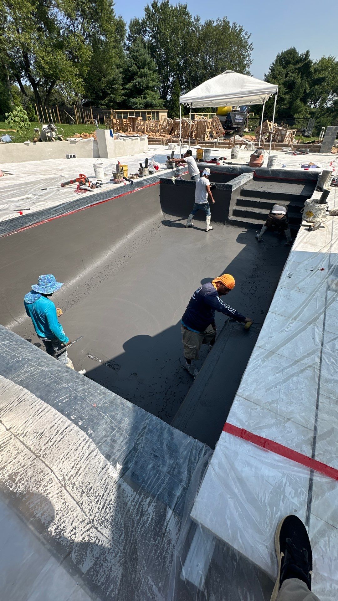 Gunite Pool and Spa with Autocover by Elysium Pools