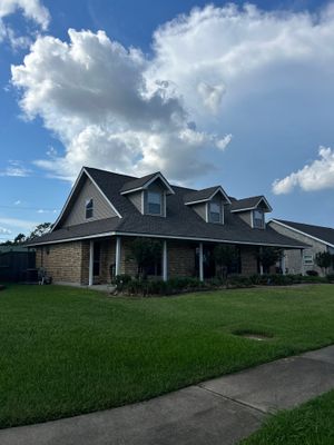 Residential Roof Replacement using GAF HDZ - Weathered Wood