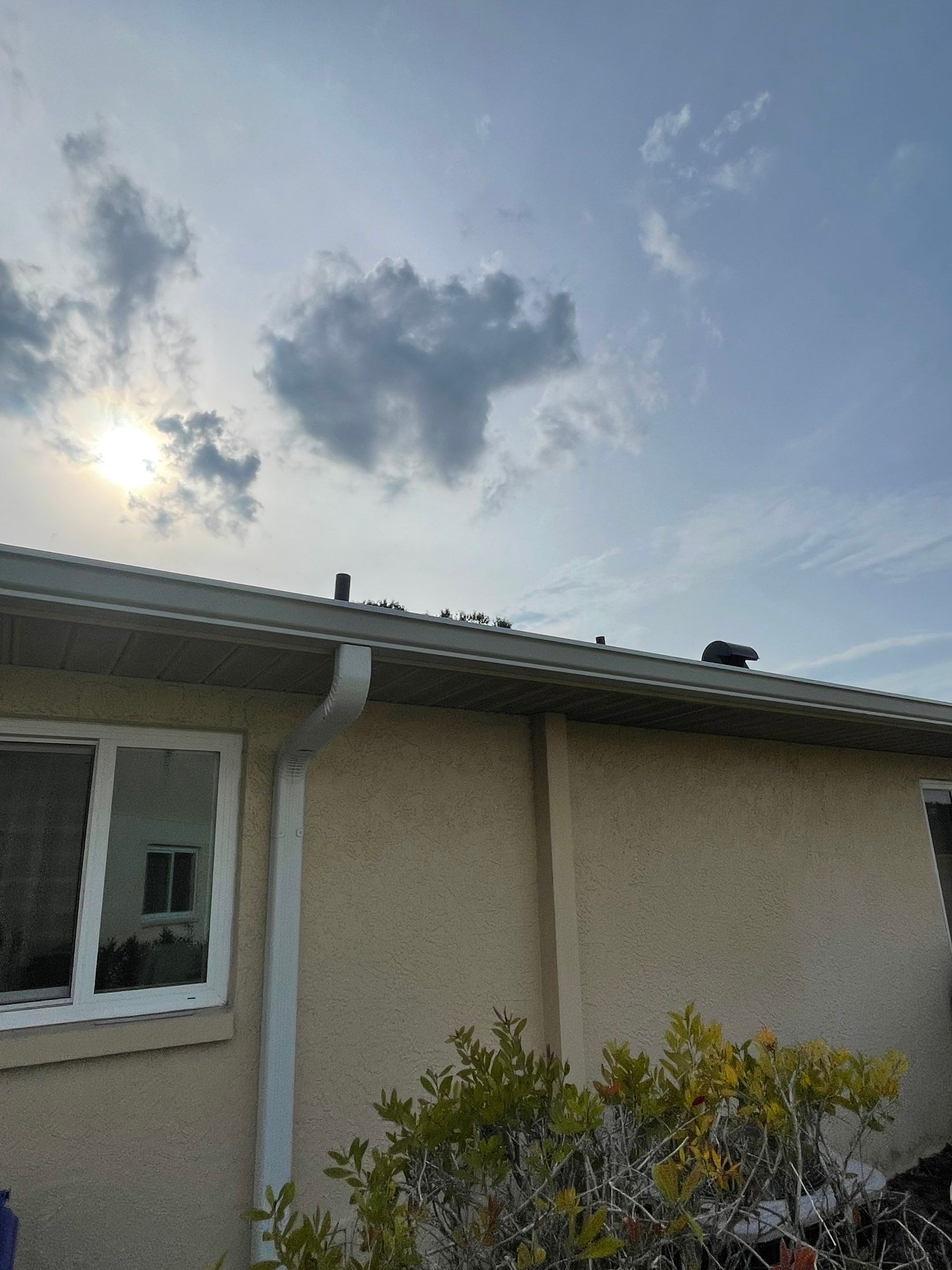 White Vinyl Gutters Installation in Sarasota FL by Gutter Professors