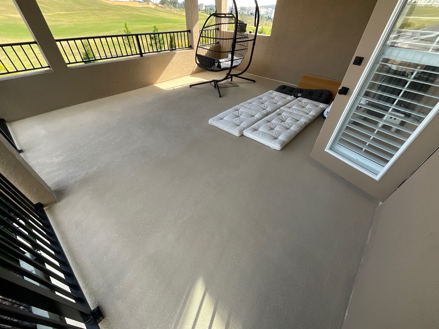 Balcony flooring and screen installation by Orlando pergolas