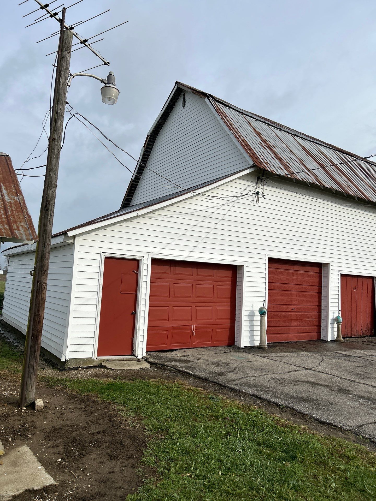 Commercial Roofing Installation using Perfromance Panel Metal - Black by RoofX 