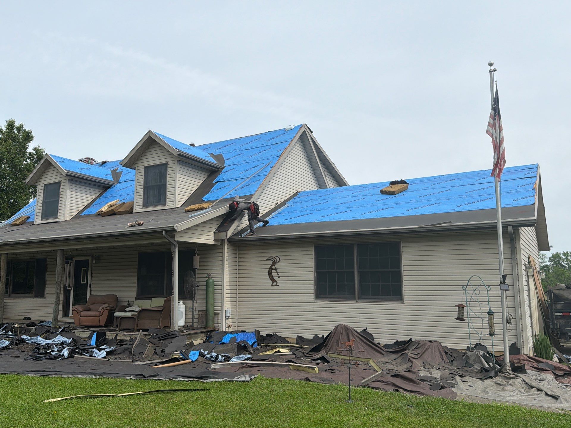Residential Roof Replacement and Siding Installation in Franklin, OH by XPRO ELITE LLC