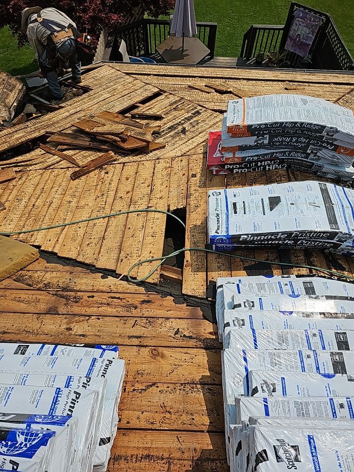 ATLAS PINNACLE COLOR: PEWTER by Eagle Eye Roofing