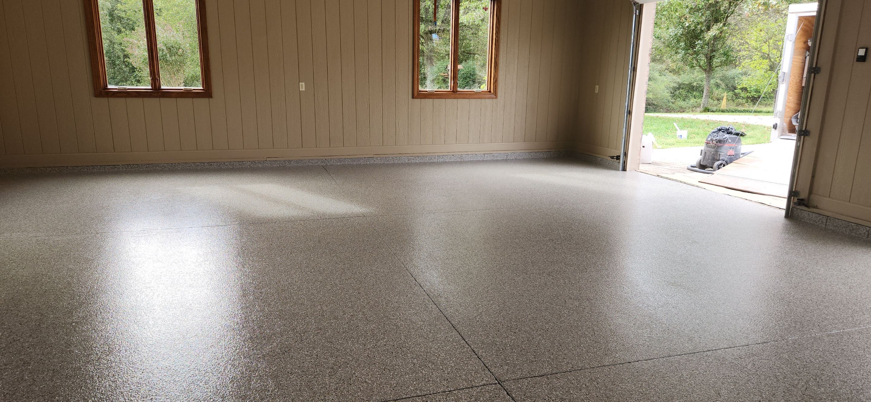 Garage using Creekbed by Elite Floor Solutions