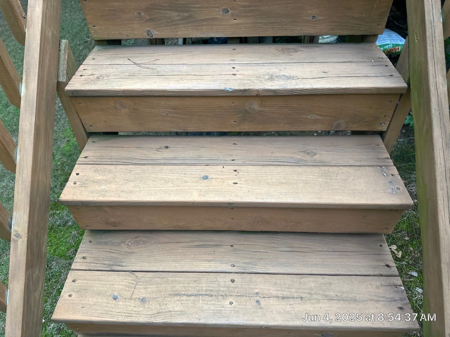 Wood Deck using Wood Sealant by DuraSeal