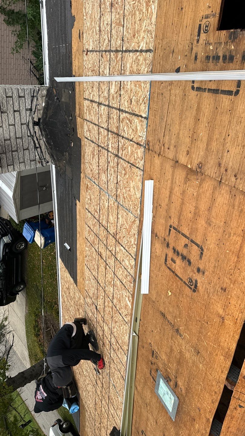Roof Replacement using CertainTeed Landmark by 180 Contractors