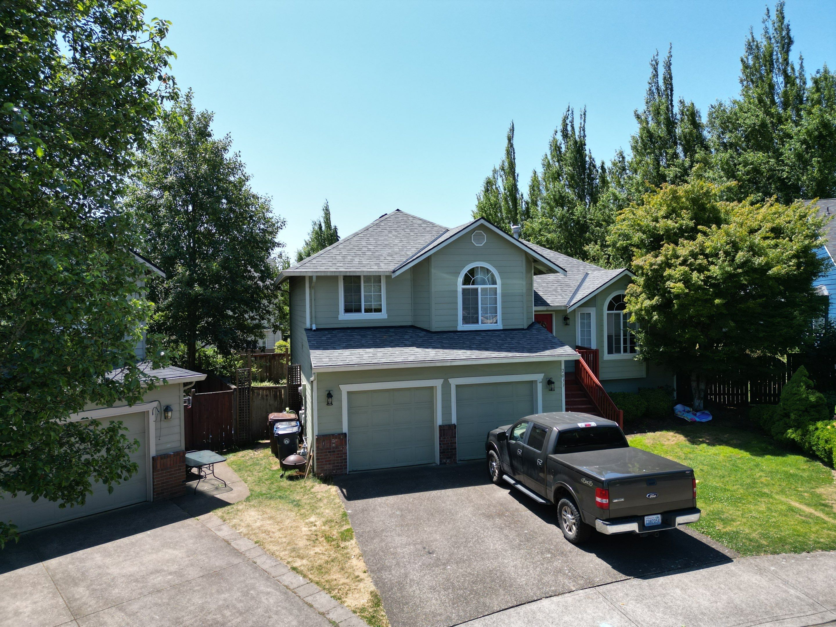 Residential Roofing Installation using Asphalt Shingles by Vitan Construction LLC 