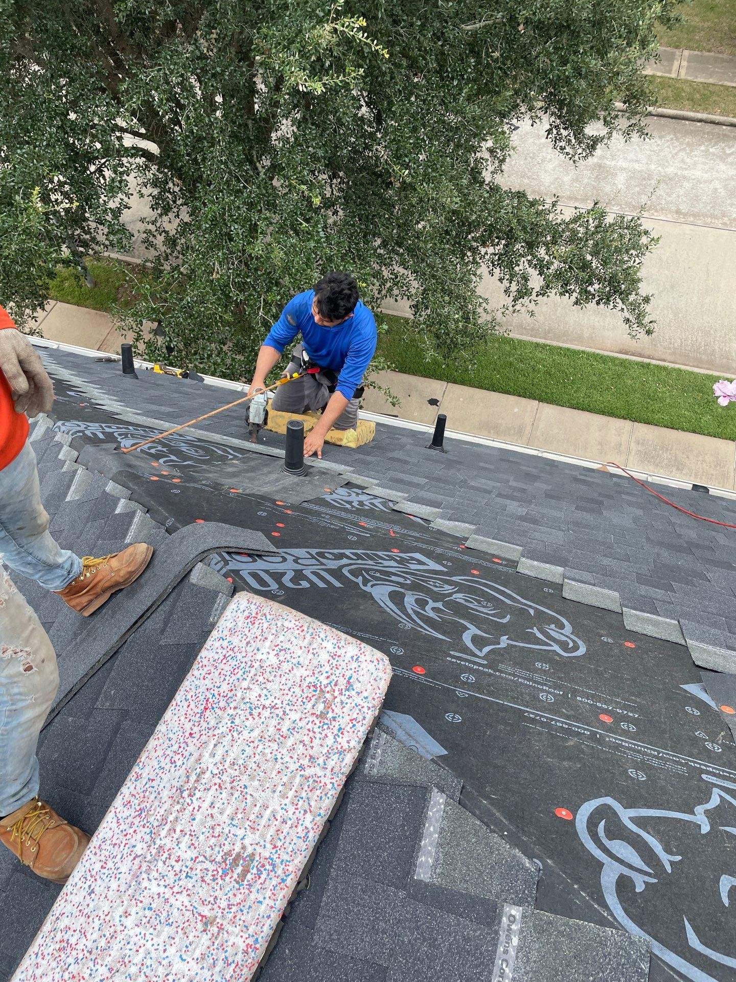 Residential Roofing Installation using Owen's Corning Duration (Lifetime) Shingles by Roof Repair Company