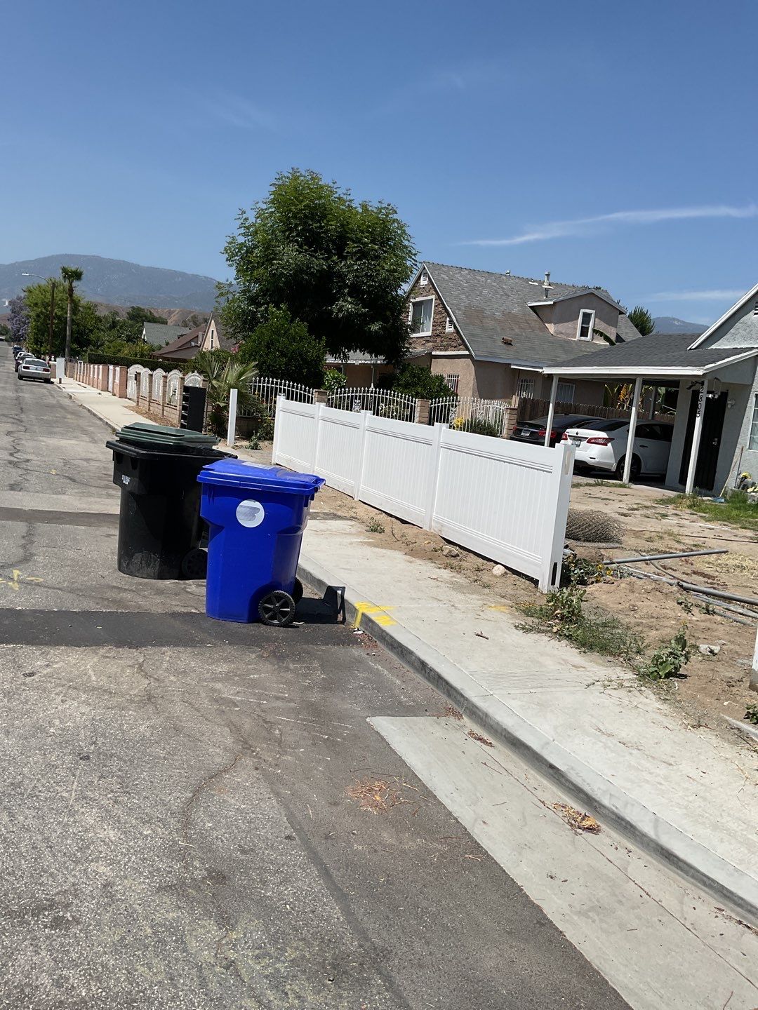 Fence installation using 6ft and 4ft vinyl  by Fence Guys Inc. 