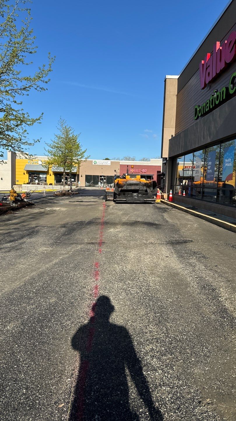 Colliers - Woodinville New Asphalt Parking Lot by Jireh Asphalt & Concrete Inc 