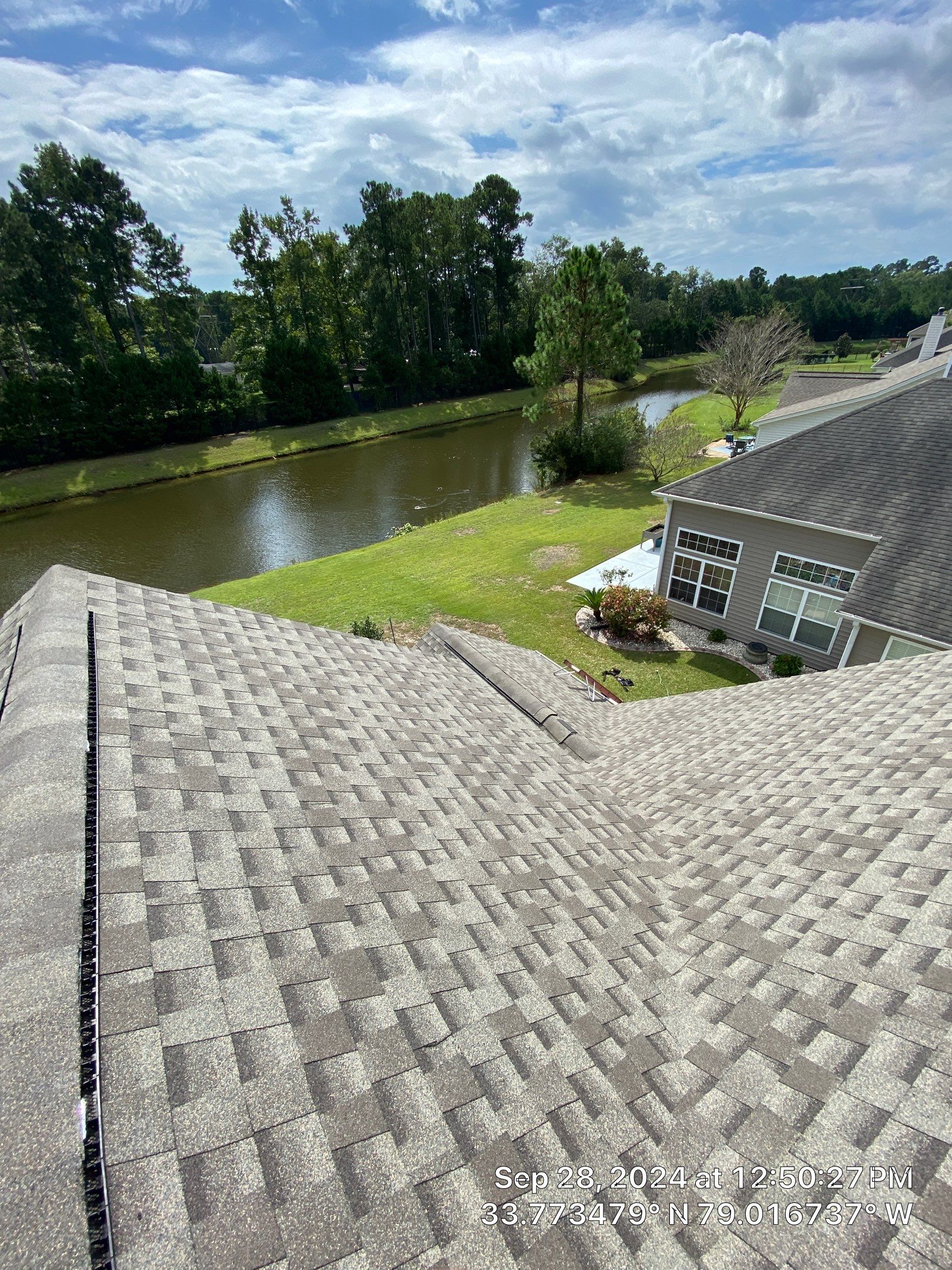 GAF HDZ - Weathered Wood by Linta Roofing Inc