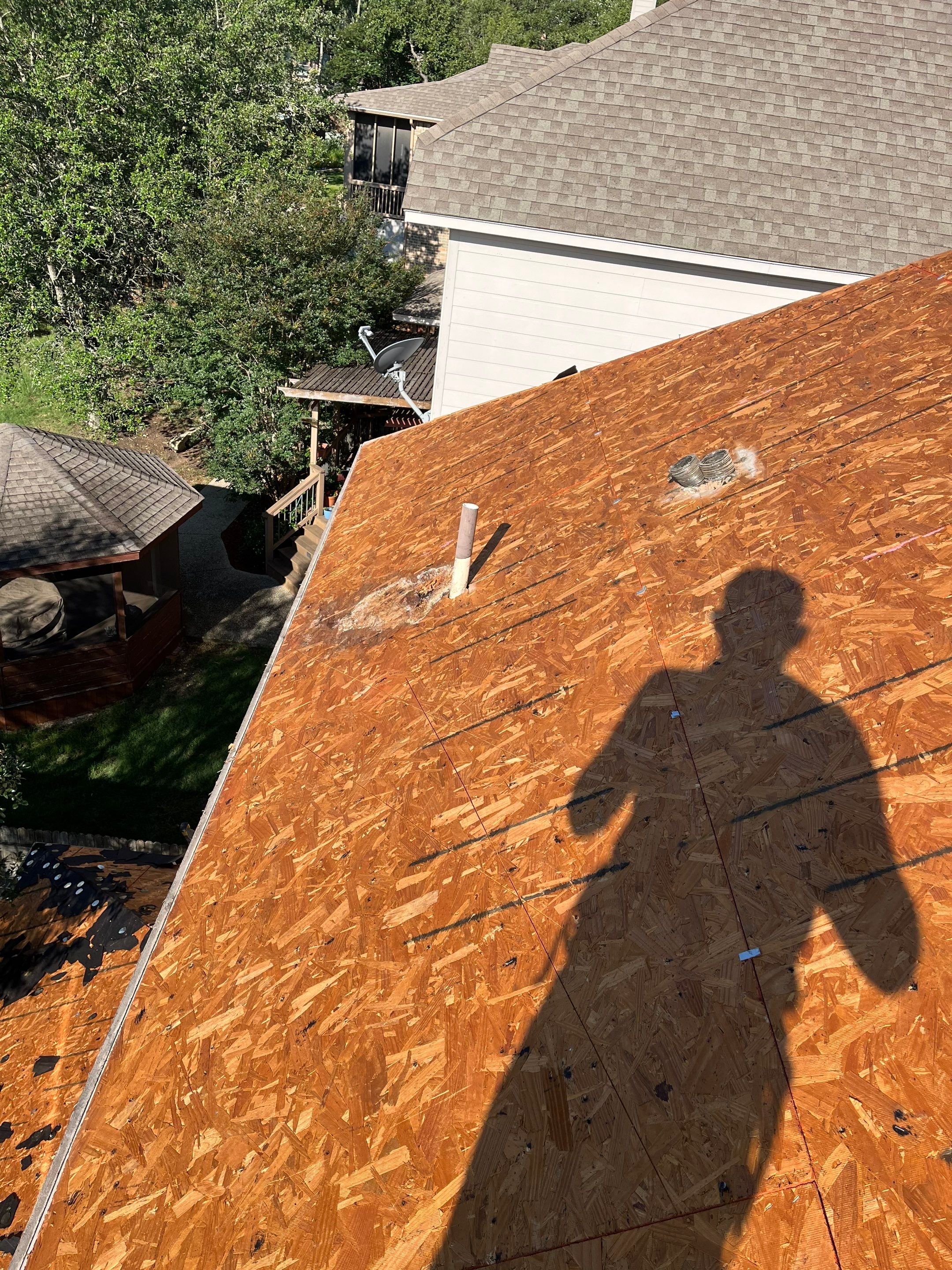 Residential Roof Replacement using Owens Corning 30 year Architectural Shingles by Premier Roofing and Contracting