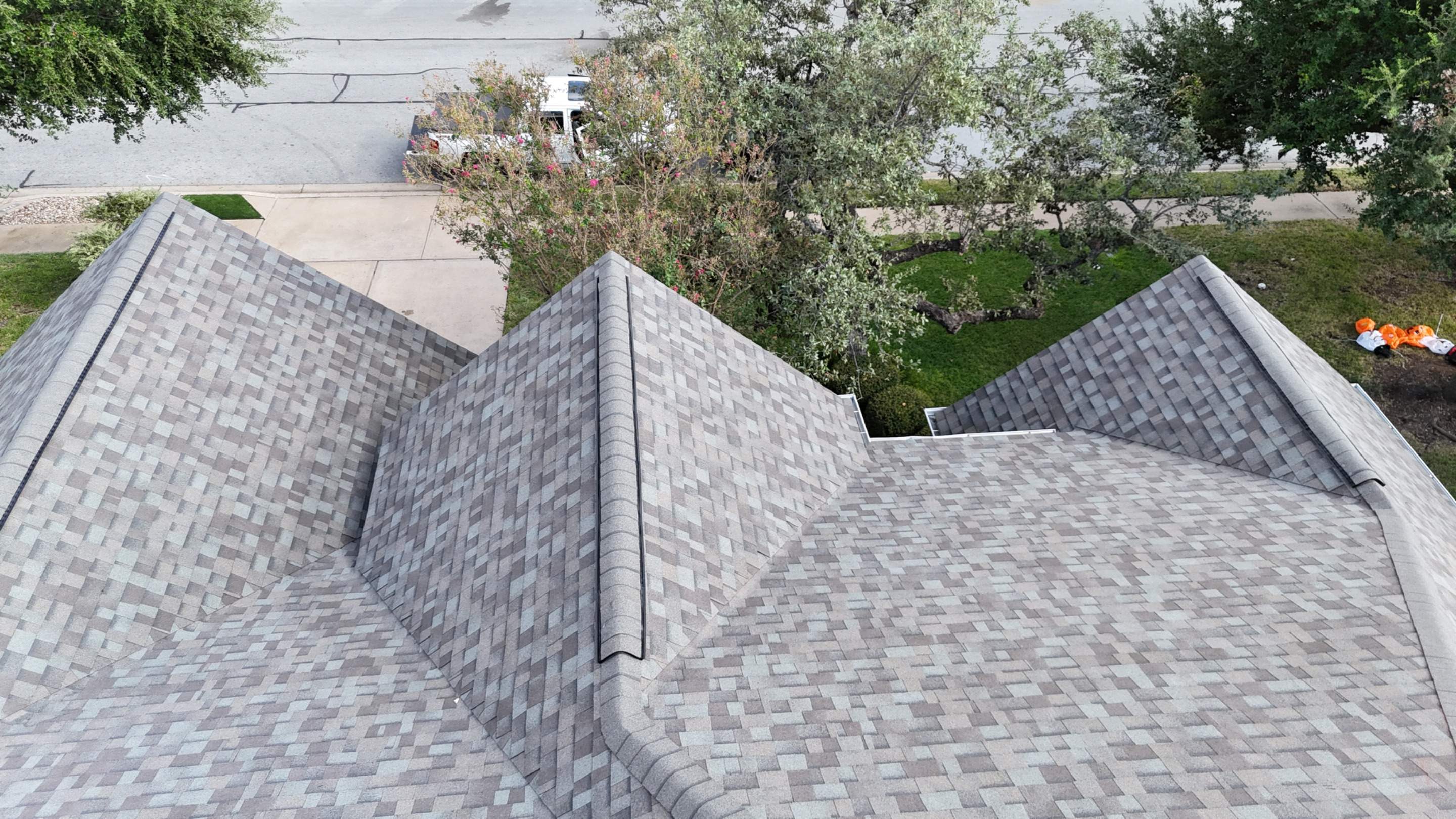 Driftwood - Owens Corning TruDefinition Duration by RoofsOnly.com