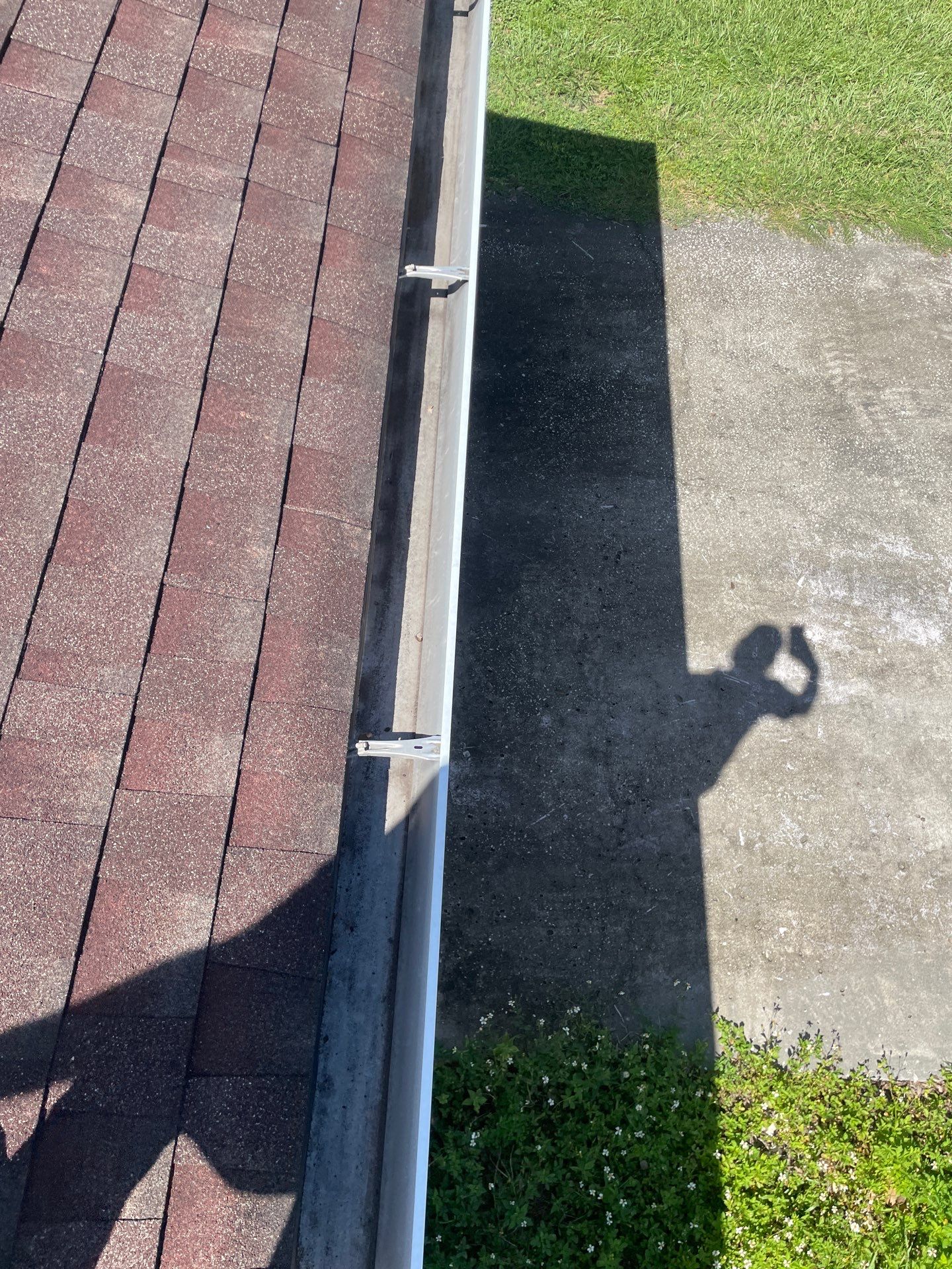 Gutter Cleaning in Brandon FL by Gutter Professors