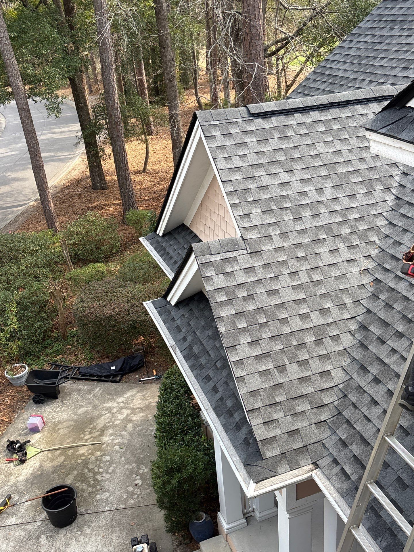 GAF HDZ - Charcoal by Linta Roofing Inc