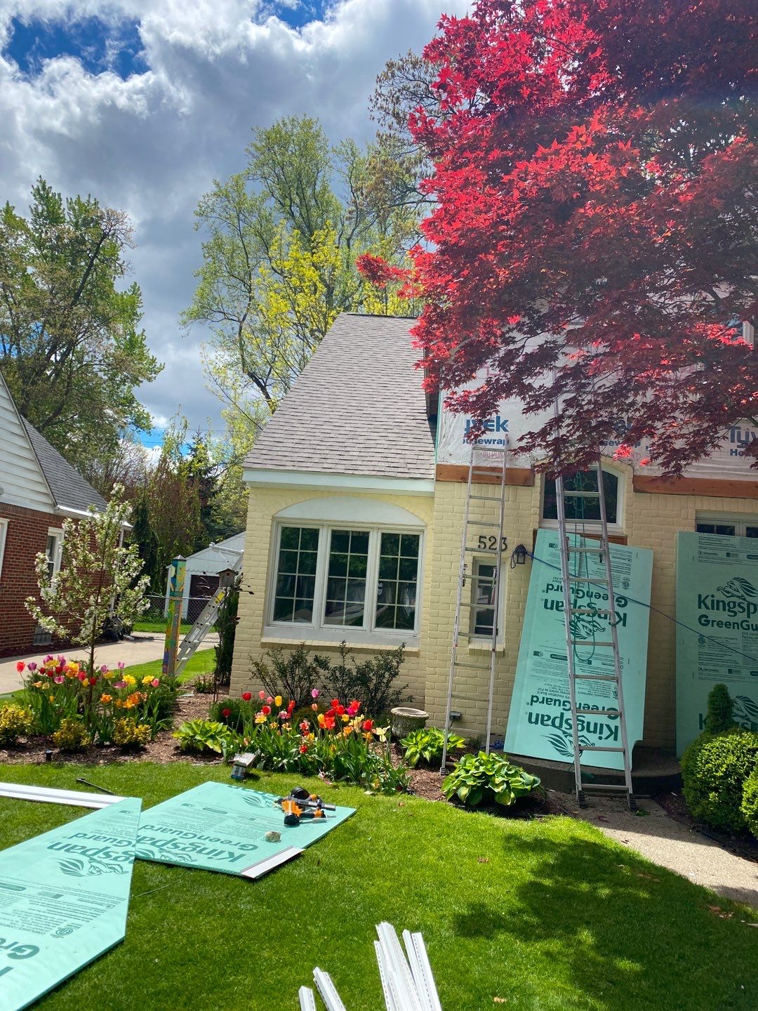 Siding Replacement using CertainTeed Restoration Classic D5 by 180 Contractors
