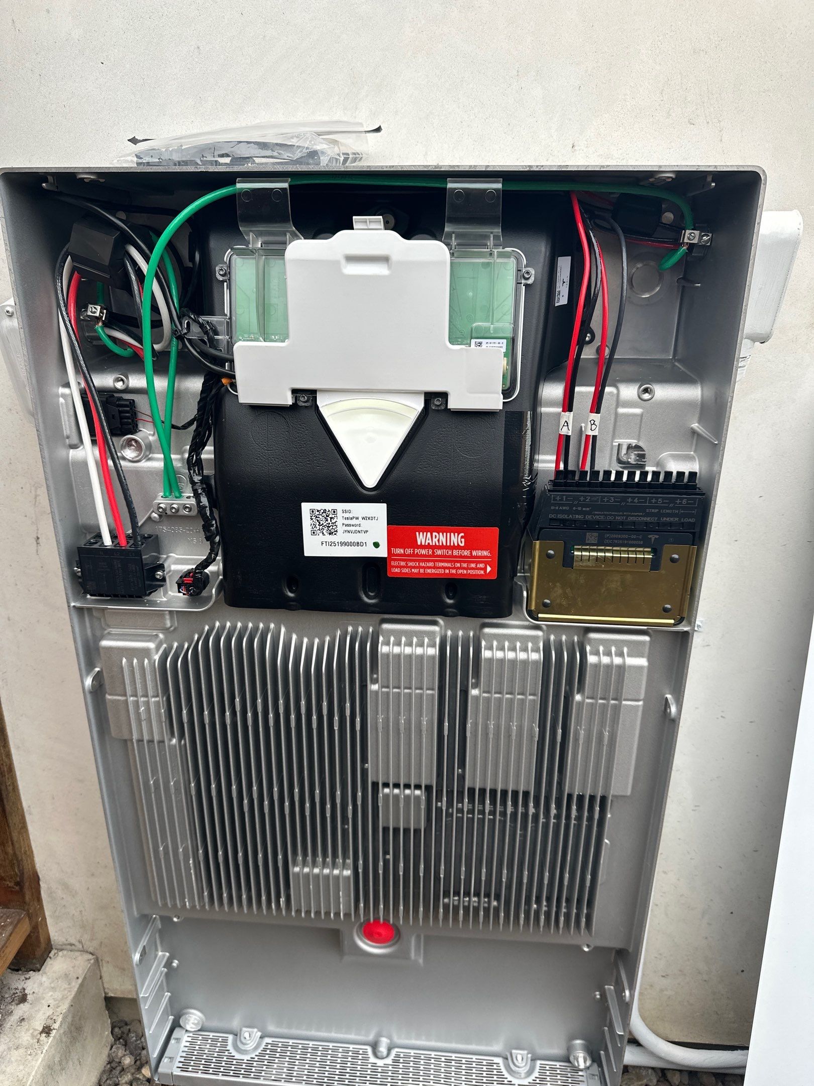 20-Panel Solar System and Tesla Powerwall 3 Installation in El Segundo by AWS Solar