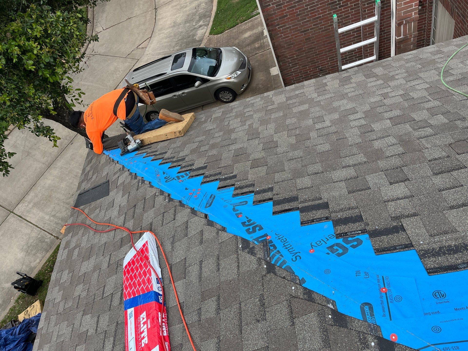 Residential Roofing Installation using Owen's Corning Duration (Lifetime) Shingles by Roof Repair Company