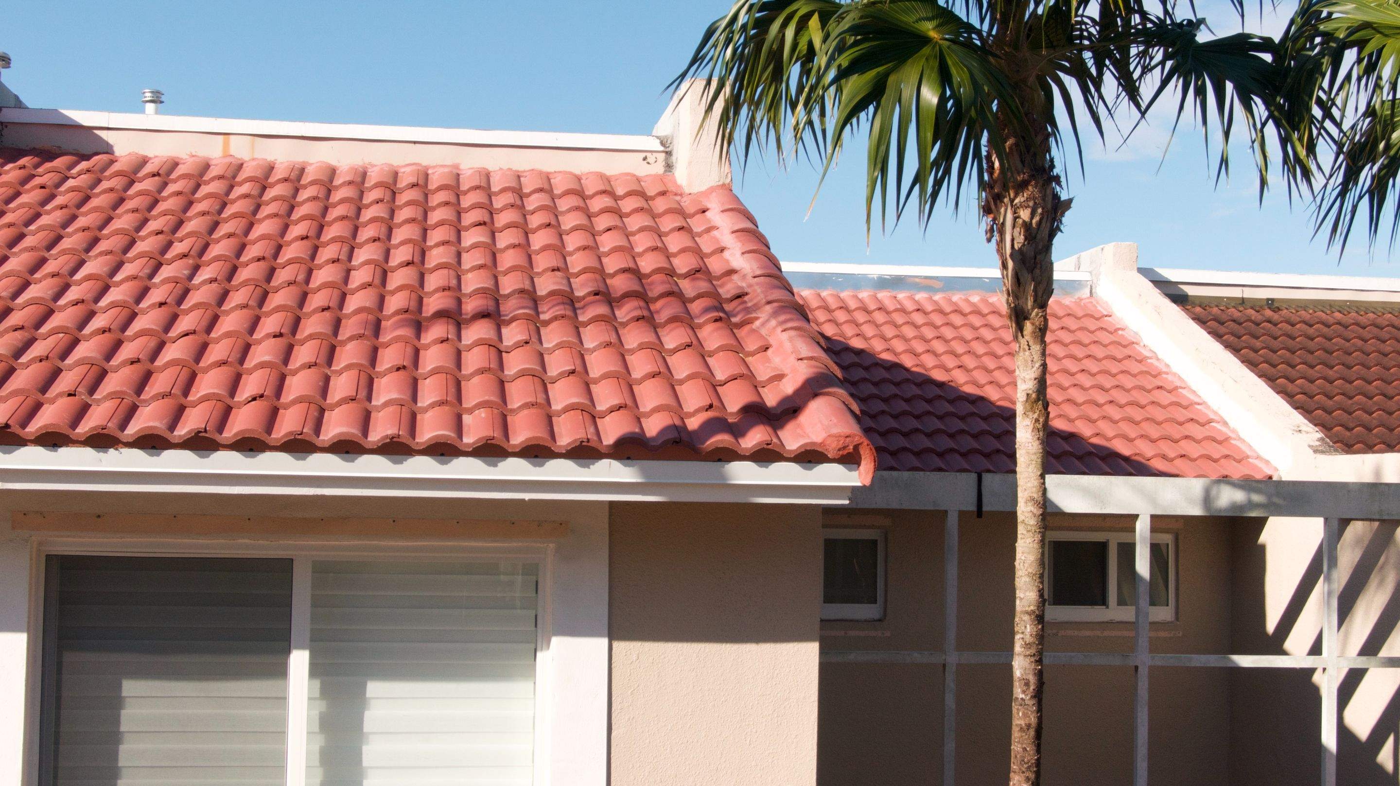 Crown - Tuscany - Smoked Fireclay by Istueta Roofing