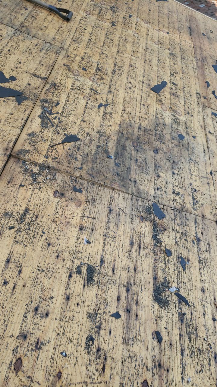 Springfield CertainTeed Landmark Weathered Wood Roof Installation by RM Banning, Inc.