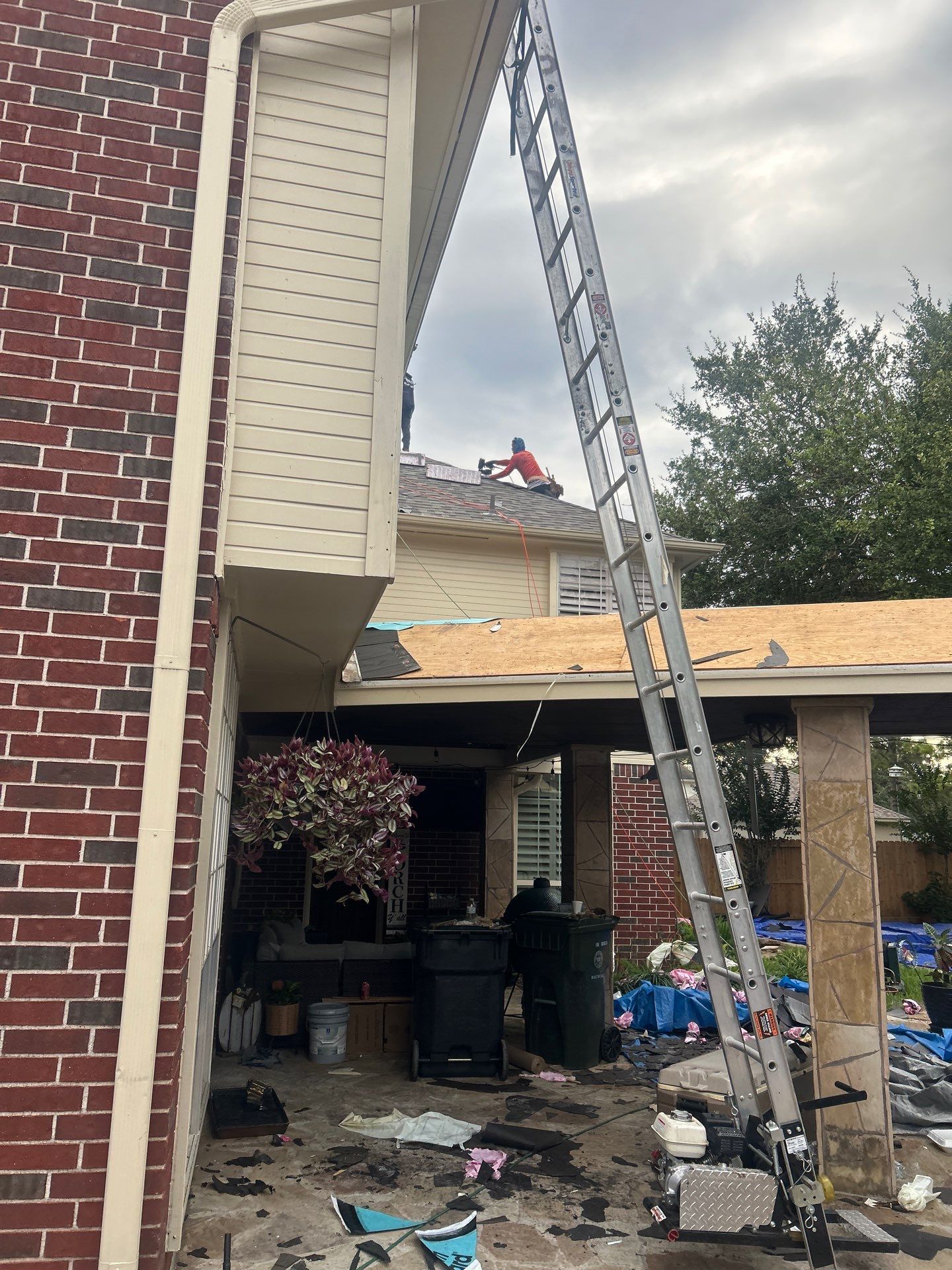Residential Roofing Installation using Owen's Corning Duration (Lifetime) Shingles by Roof Repair Company