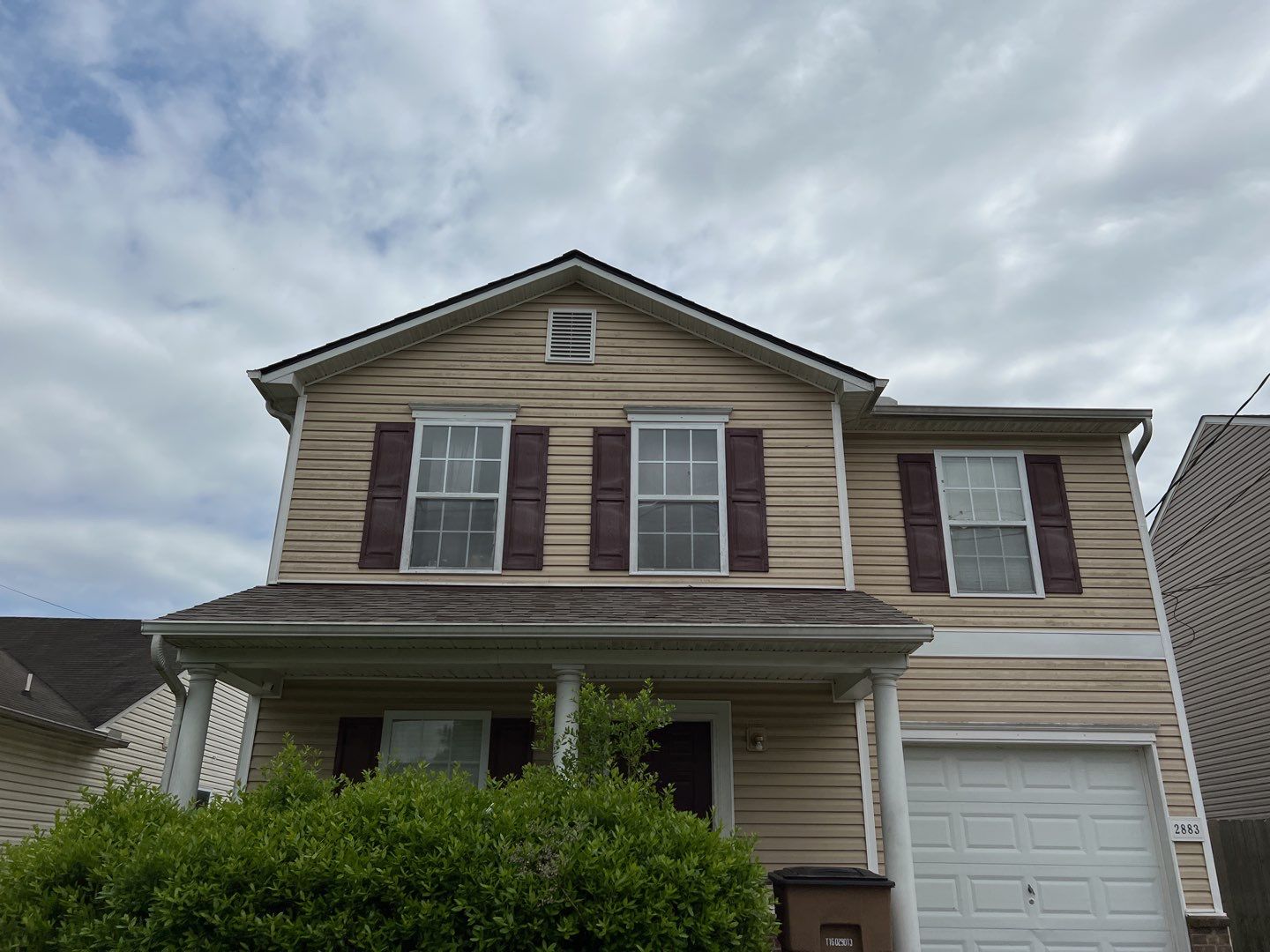 Residential Roofing Installation using Owens Corning TruDef Oakridge Roofing System by Undersun Roofing 