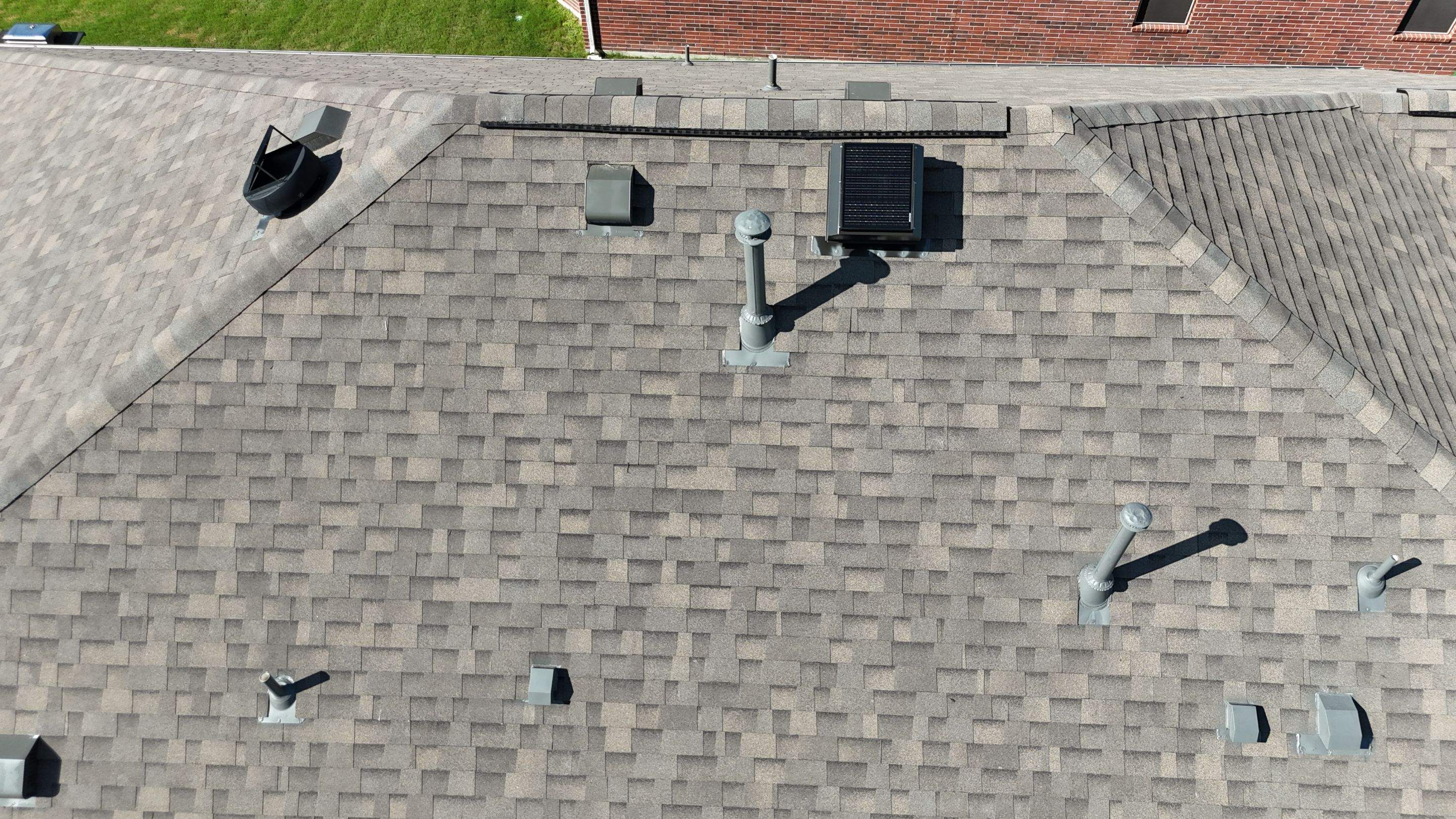 Weathered Wood - Malarkey Vista by RoofsOnly.com