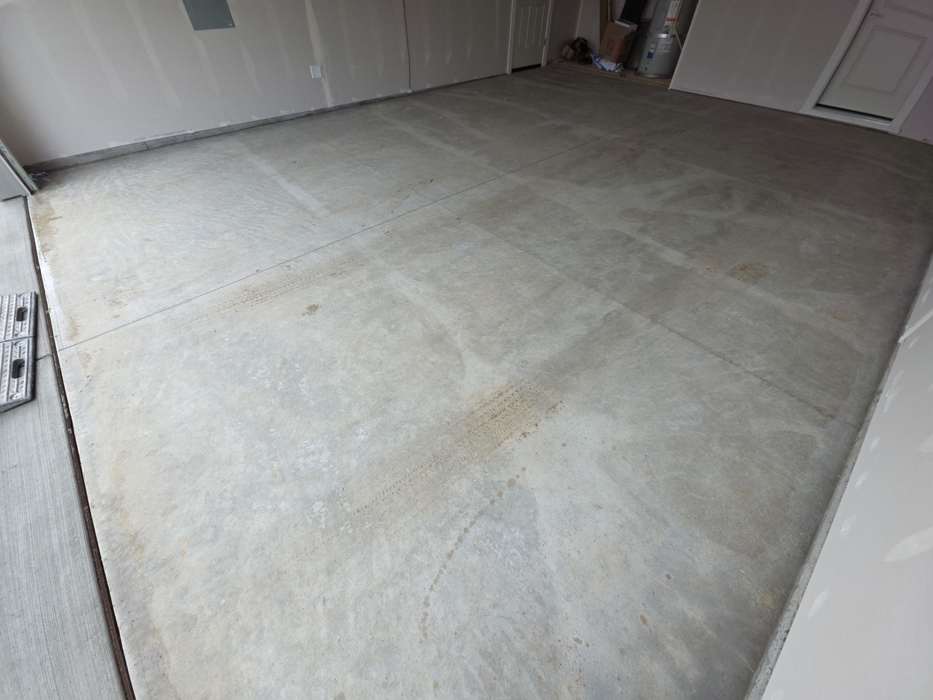 Slate Hybrid Polyurea Garage Floor Coating in Spokane by Croc Coatings, LLC