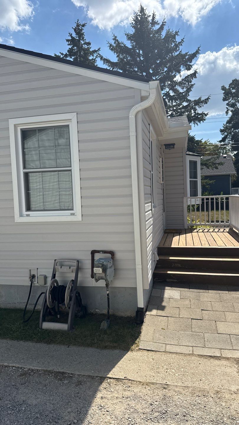 Siding Replacement using Alside D5" Platinum Grey by 180 Contractors