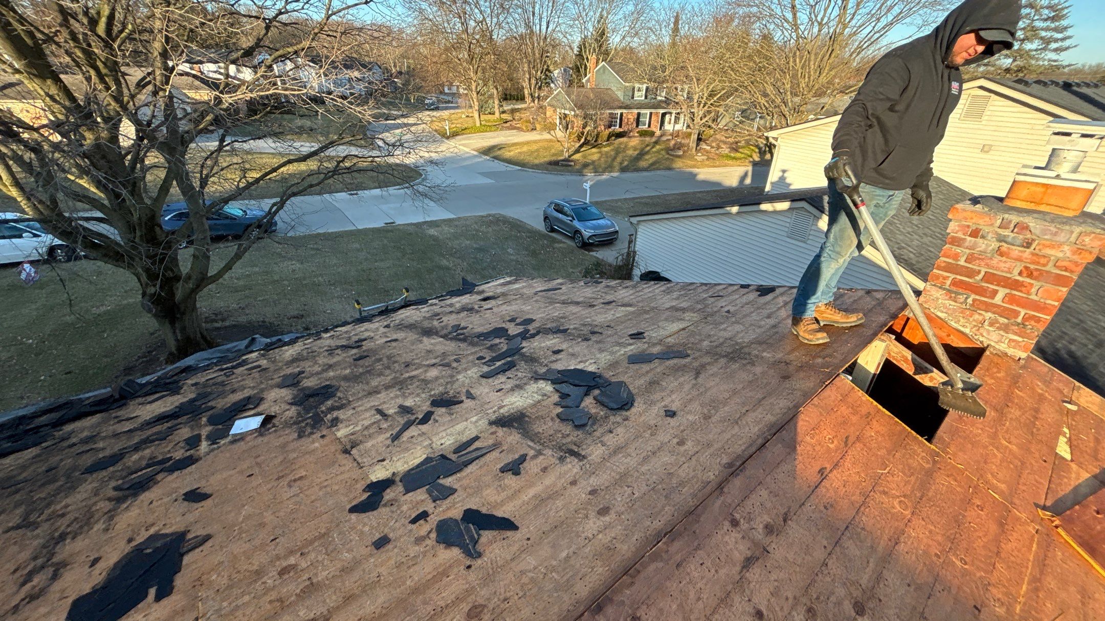 Siding Replacement using Alside Charcoal Smoke and Roof Replacement using Owens Corning Peppercorn by 180 Contractors