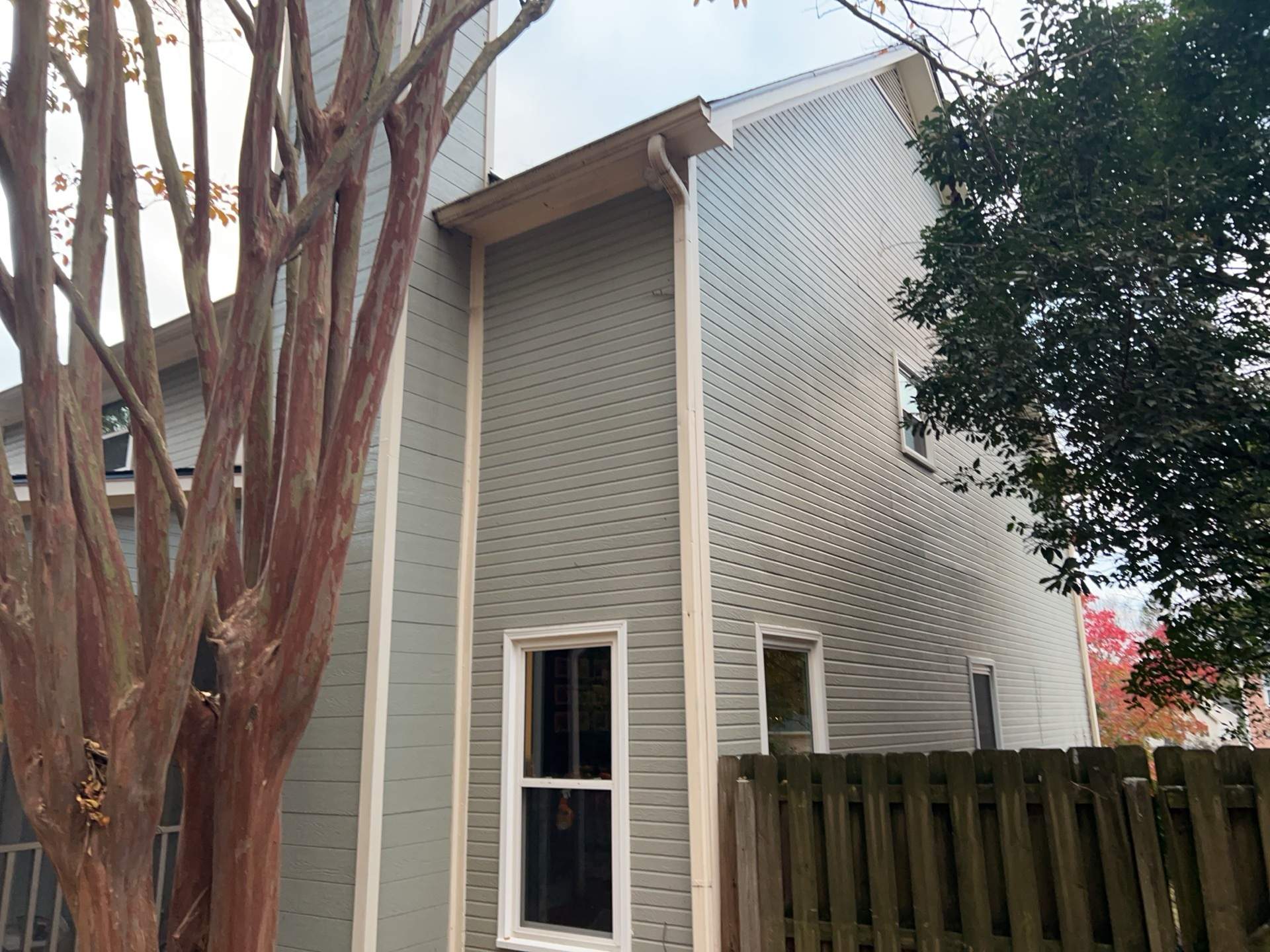 Leafmore Drive by Freedom Exteriors
