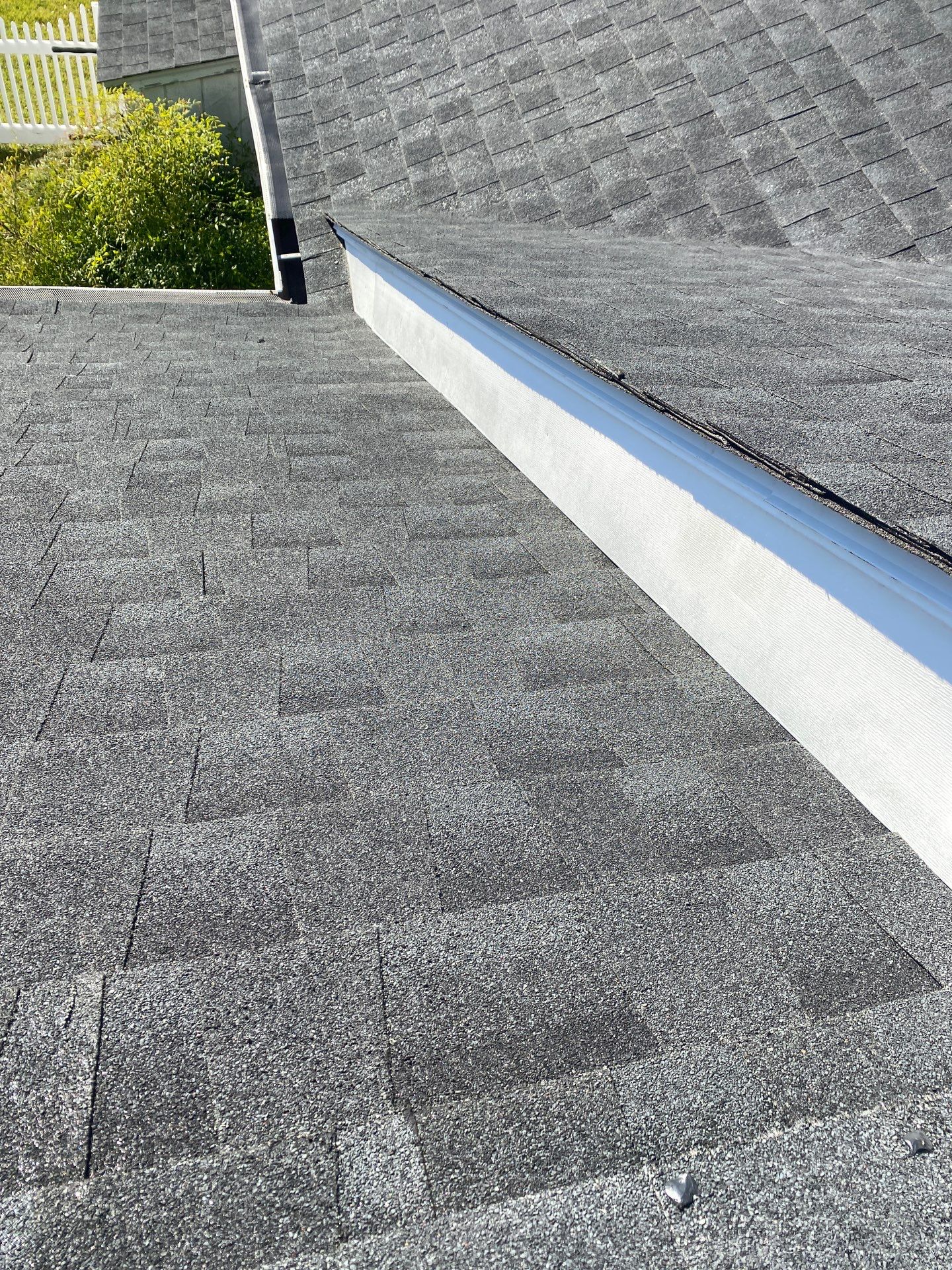 GAF HDZ - Charcoal by Linta Roofing Inc