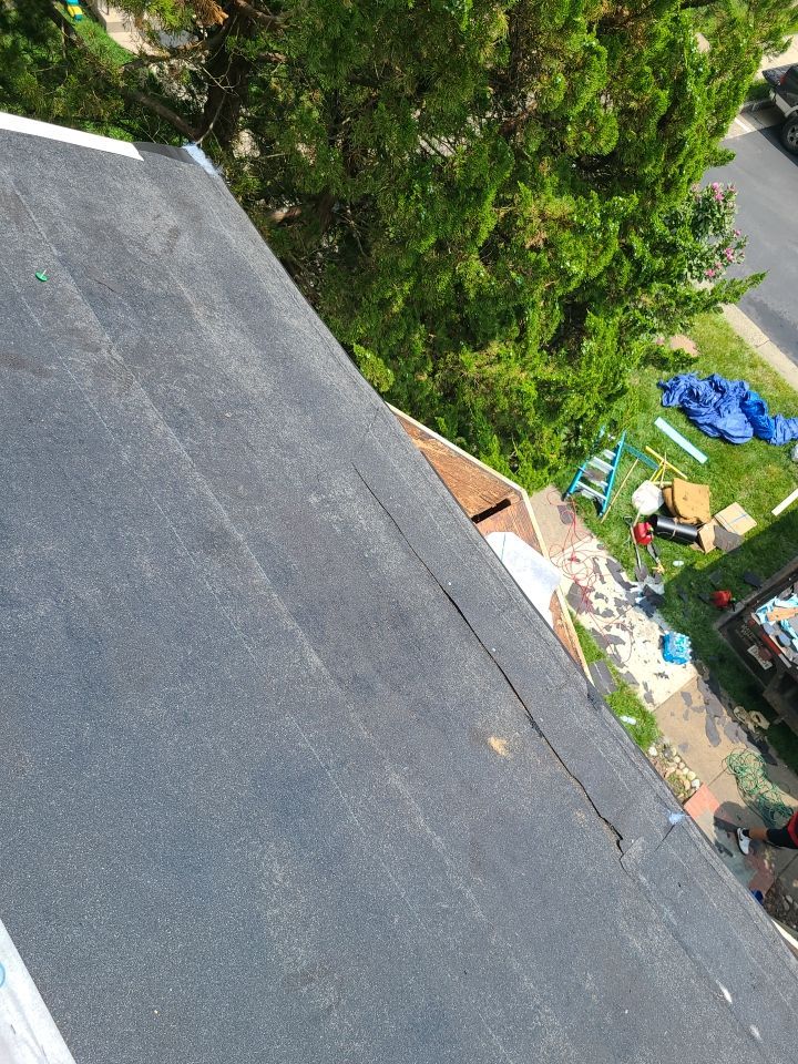 Reston: CertainTeed Landmark Pro Architectural Shingles in Max Def Moire Black by RM Banning, Inc.