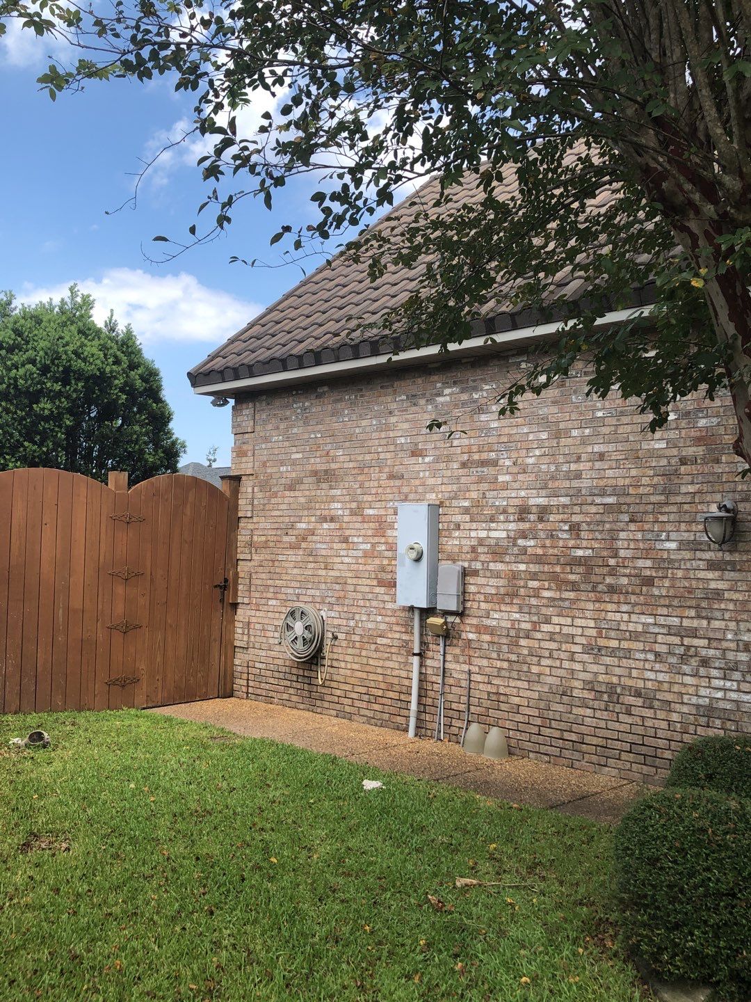 Seamless Gutter Installation with Wicker Color K-Style Gutters and LeafBlaster Pro Mesh Gutter Guards by Gutter Professors