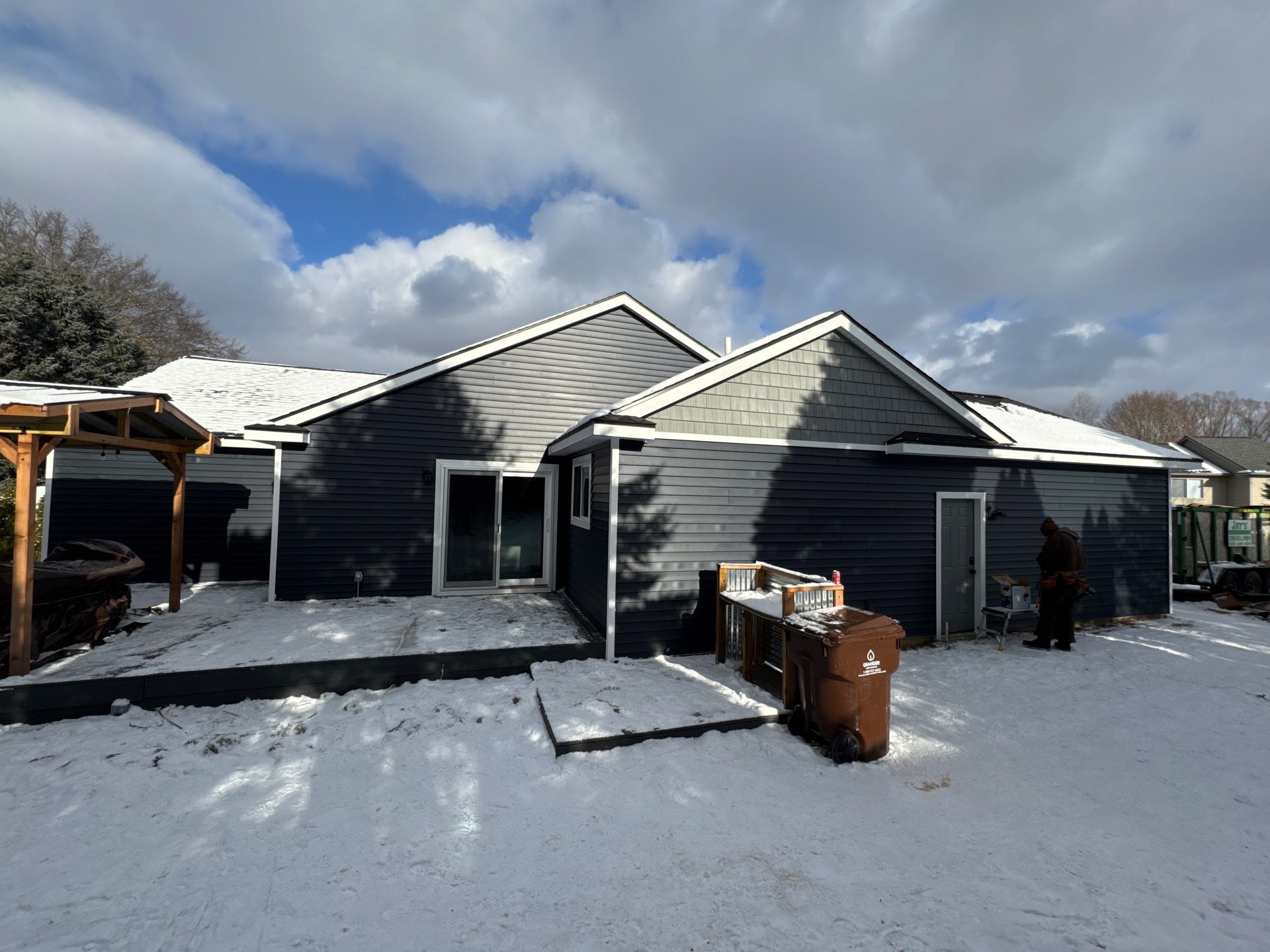 Siding Replacement using Alside Charter Oak D4.5" Riveria Dusk by 180 Contractors