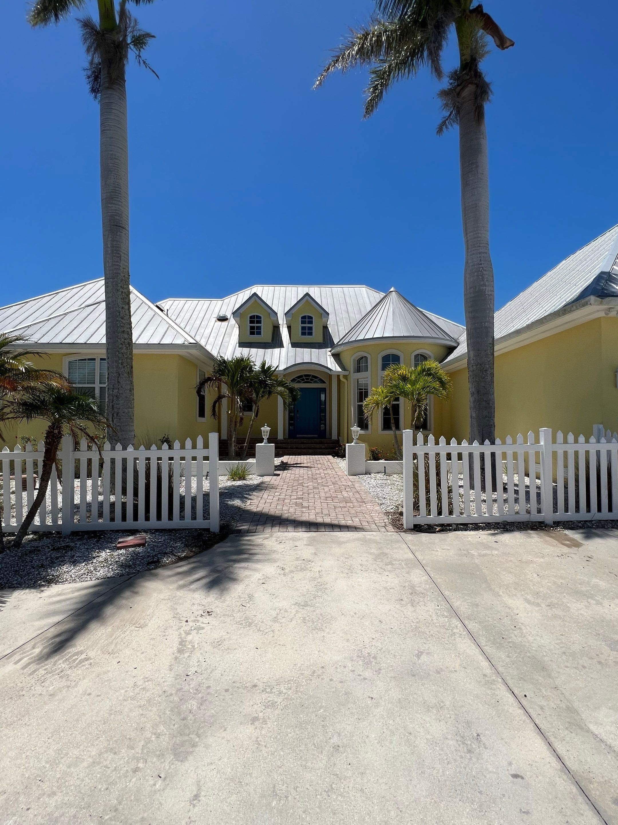 Vinyl Fence Installation using Vinyl Picket Fence by Asap fence and gates, LLC