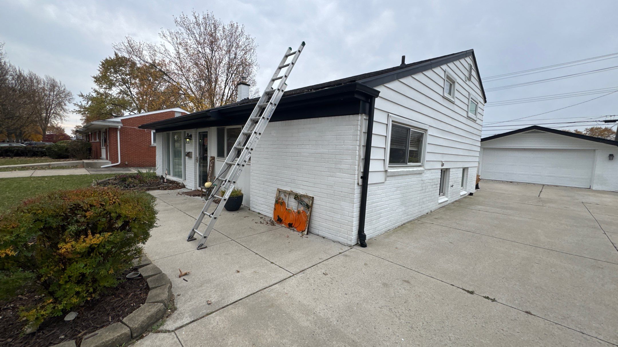 Roof Replacement using Owens Corning Onyx Black by 180 Contractors