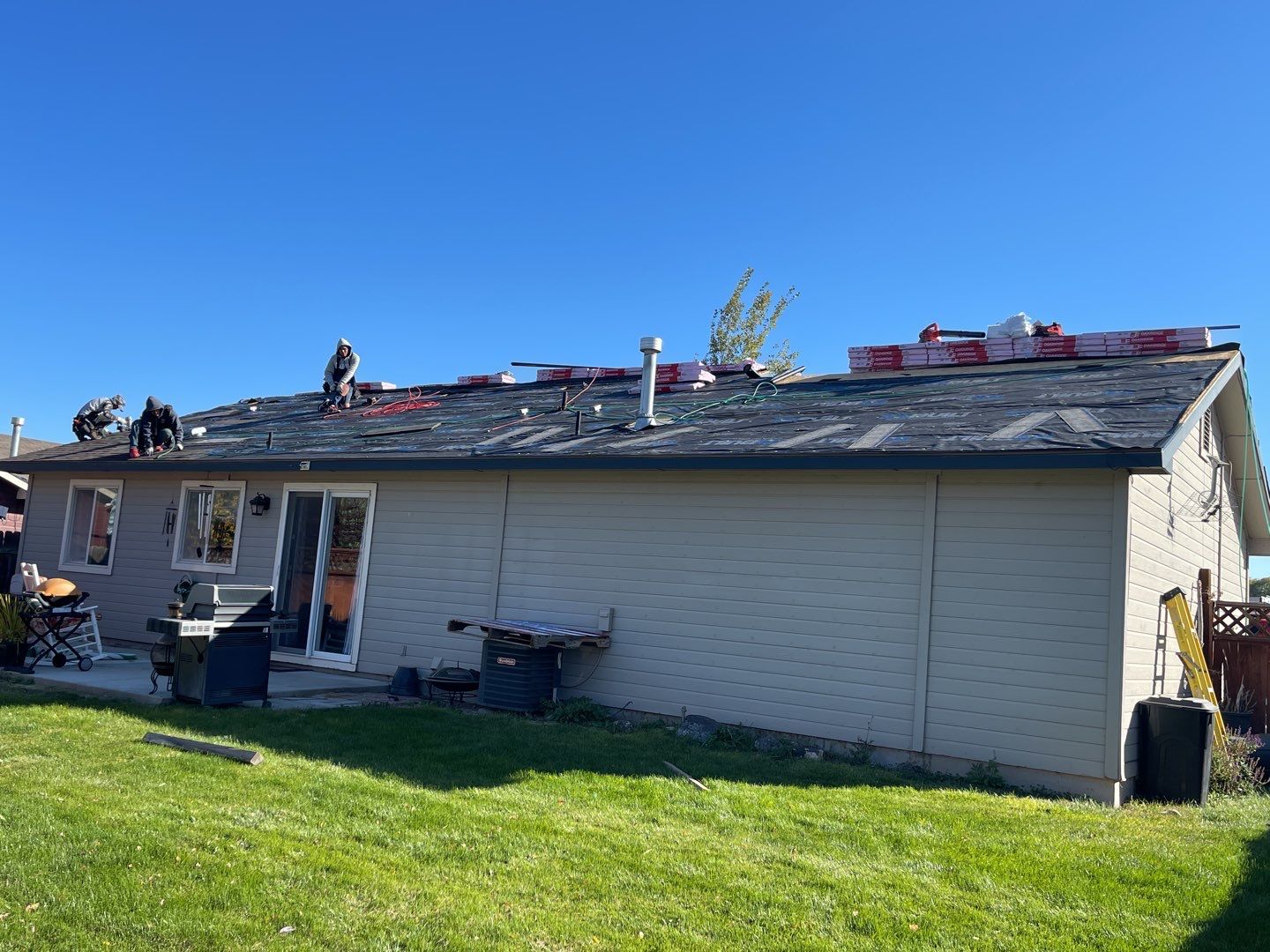 Nampa bungalow gets residential roofing using Owens Corning Oakridge in Teak  by ID Roofing LLC