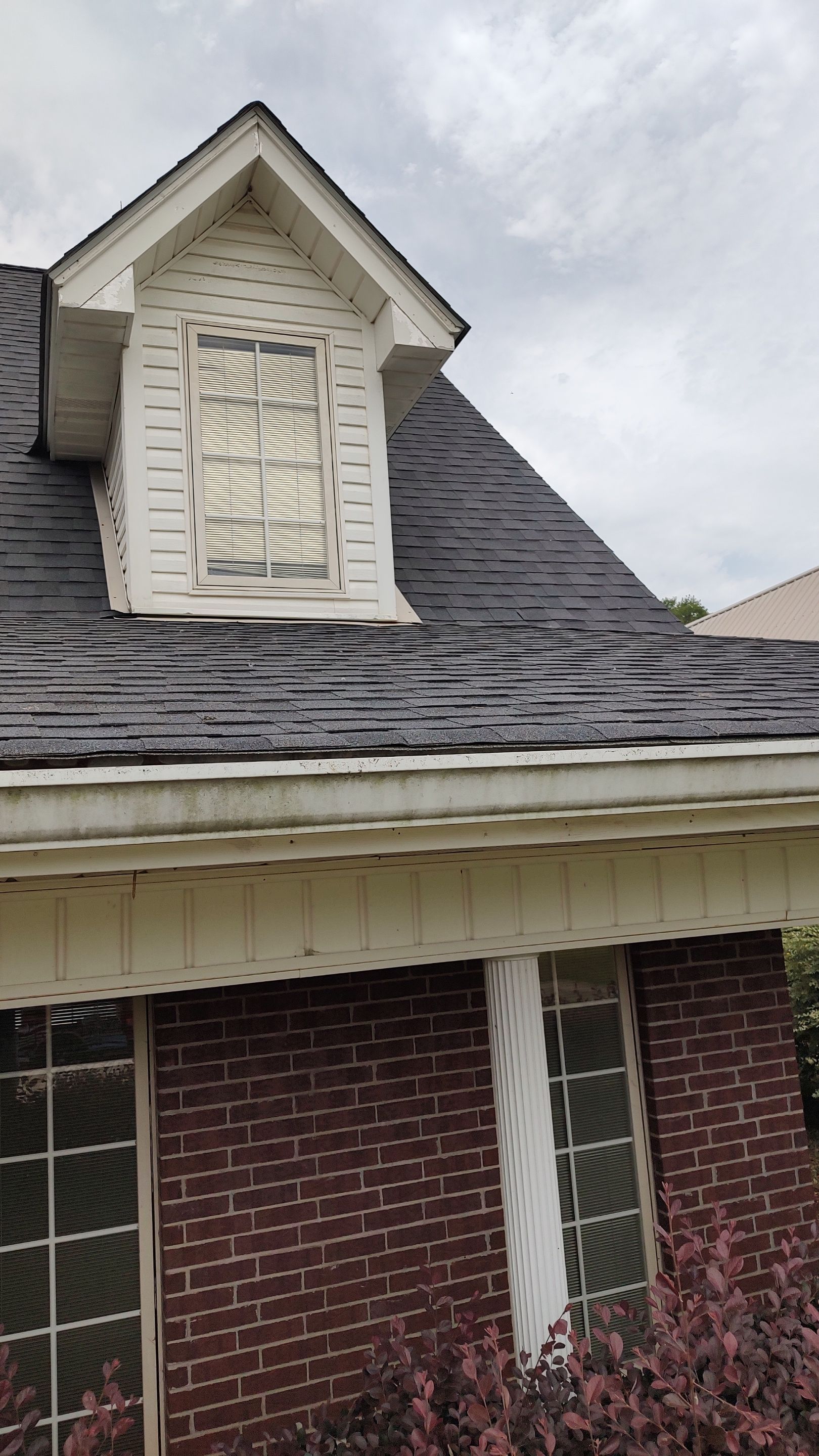 Residential Reroof: 30 Year Architectural Shingle by Hostetler Roofing