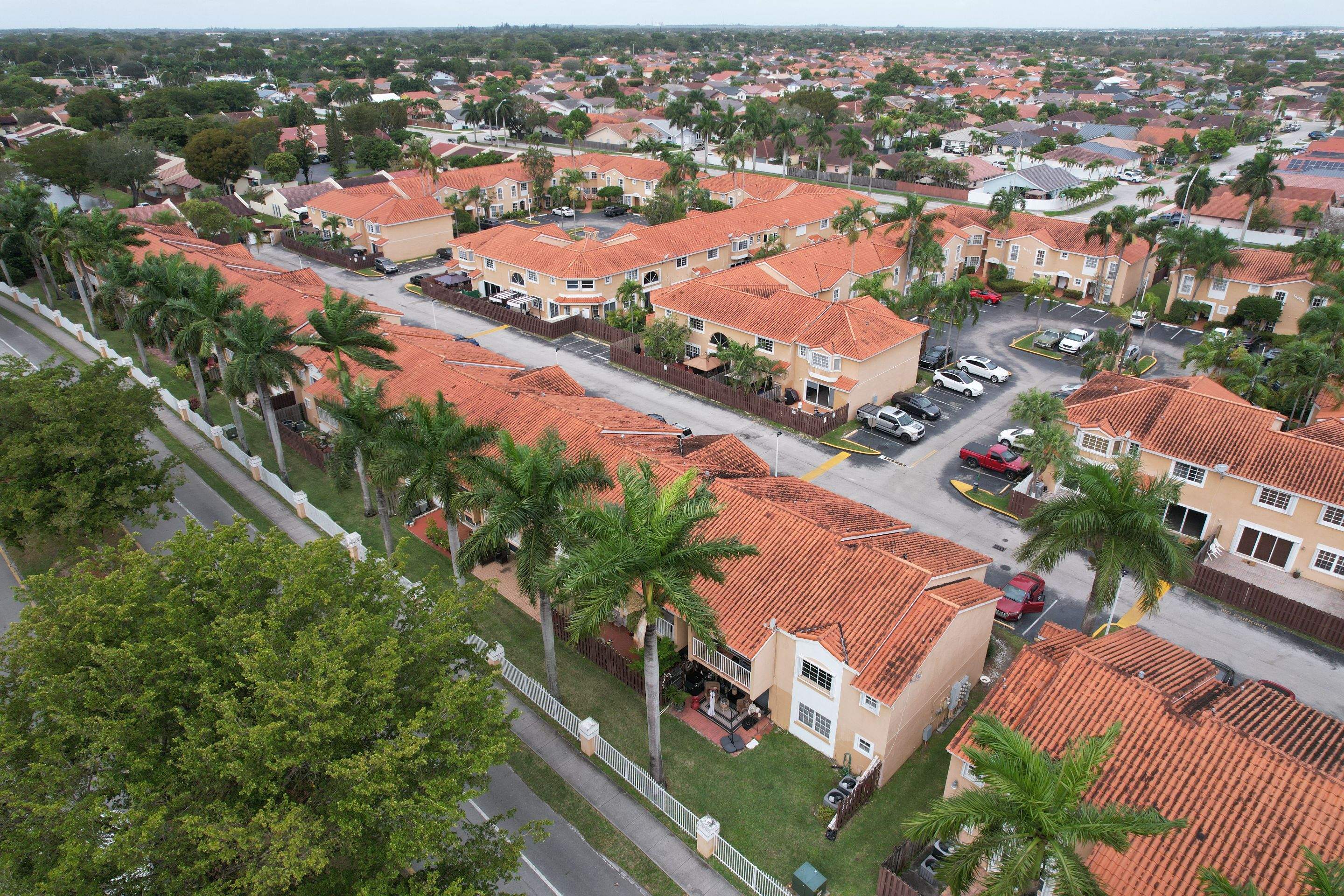 SIENNA VILLAS CONDO - BLDG 14260 by Souffront Construction & Engineering