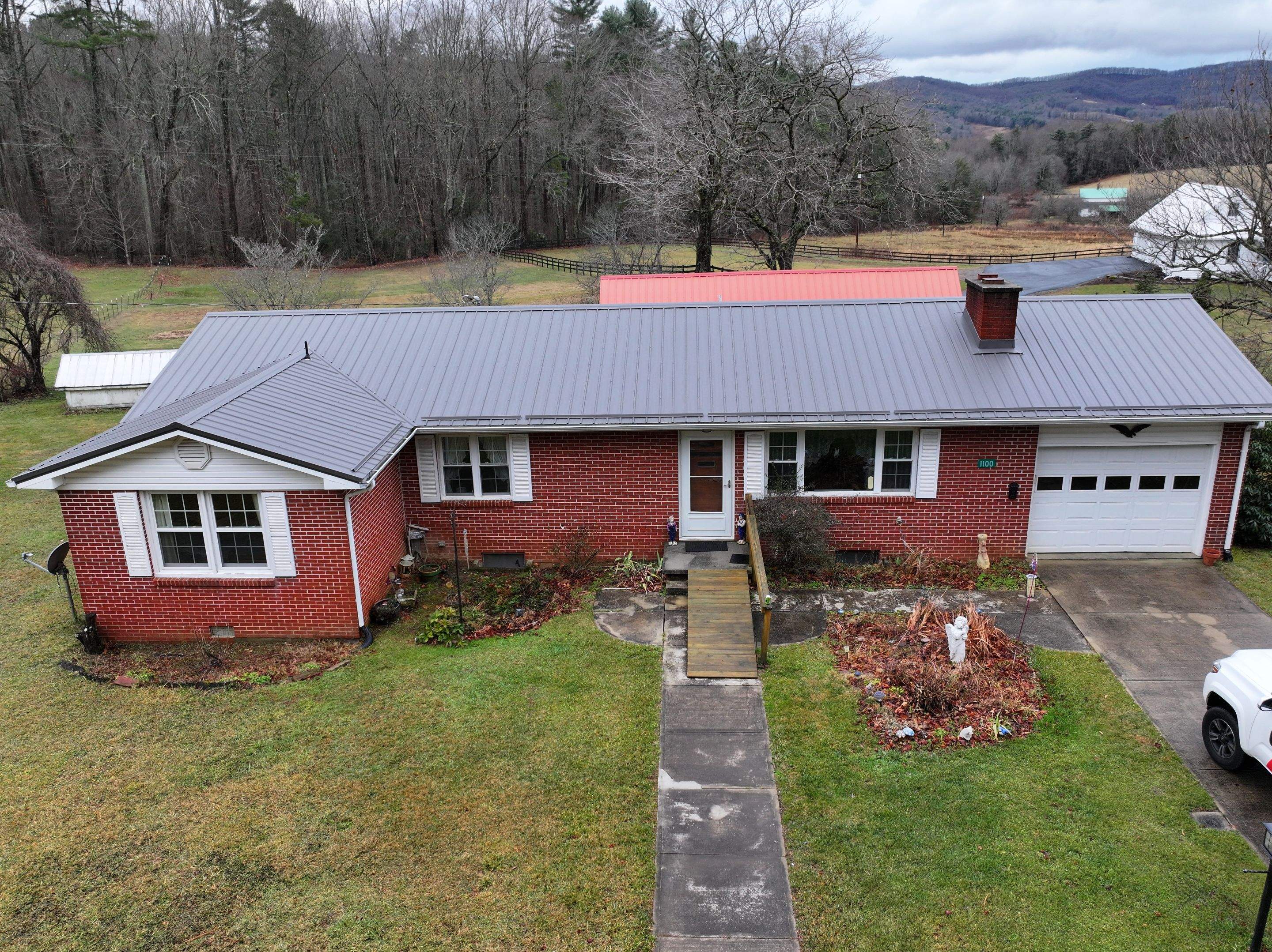 Schofield Residence by Omnia Roofing