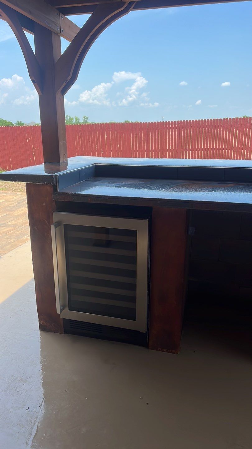 Outdoor kitchen by Clays Services Inc