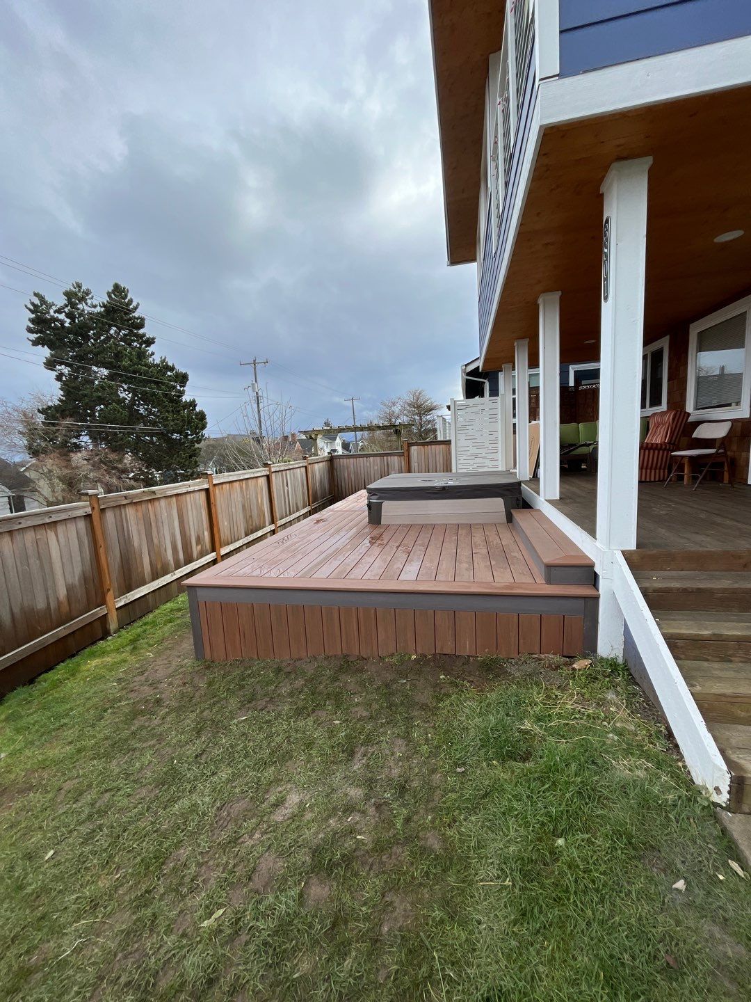 Deck Extension with Hideaway Screen by Alki deck builders 