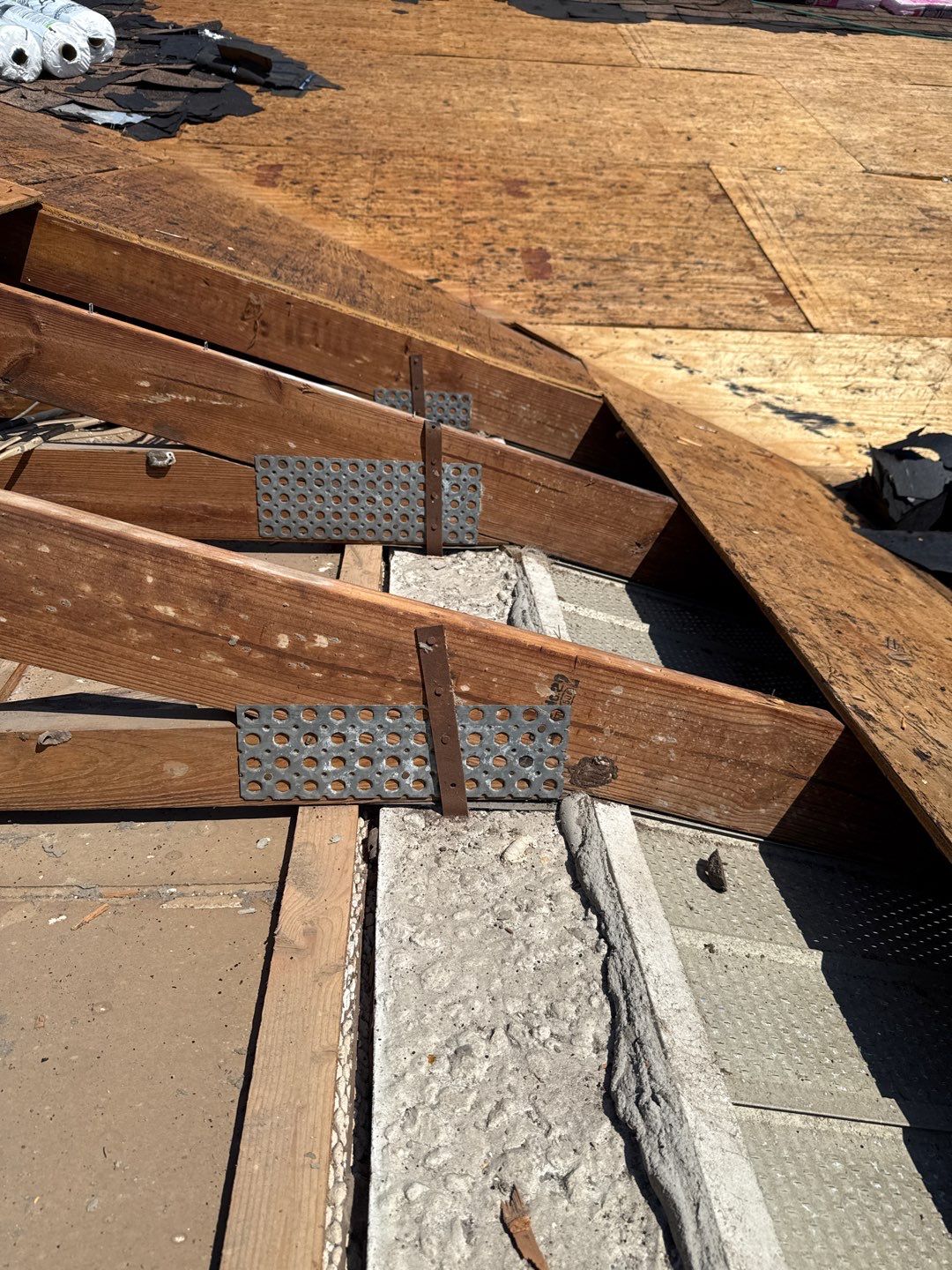 Project in Largo 33770 by Mitchell Roofing Company LLC 
