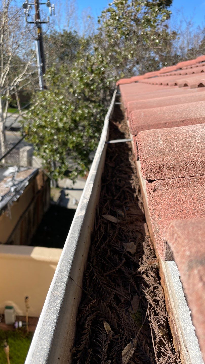 12-Unit HOA Gutter Cleaning in San Jose by All One Solar Shine