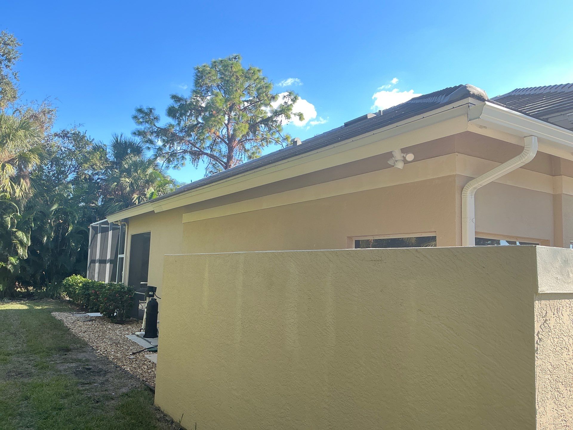 K-Style Seamless Gutter Installation using 6 Inch Seamless Gutters in Bonita Spring FL by Gutter Professors