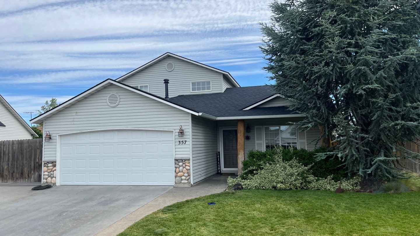 Transforming Homes in Kuna with Oakridge Onyx Black Shingles by ID Roofing LLC