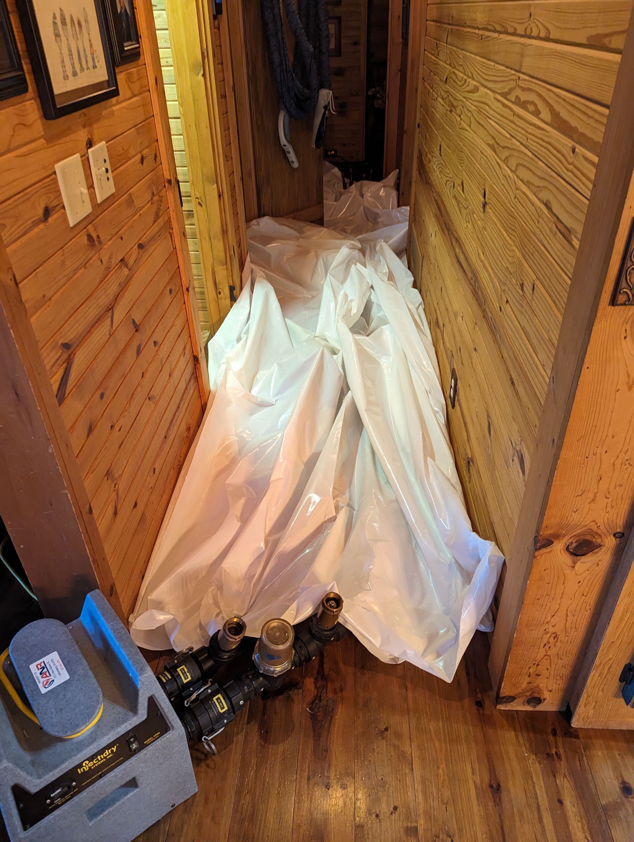 Emergency Service Water Damage in Charlestown, IN by ANR Restoration